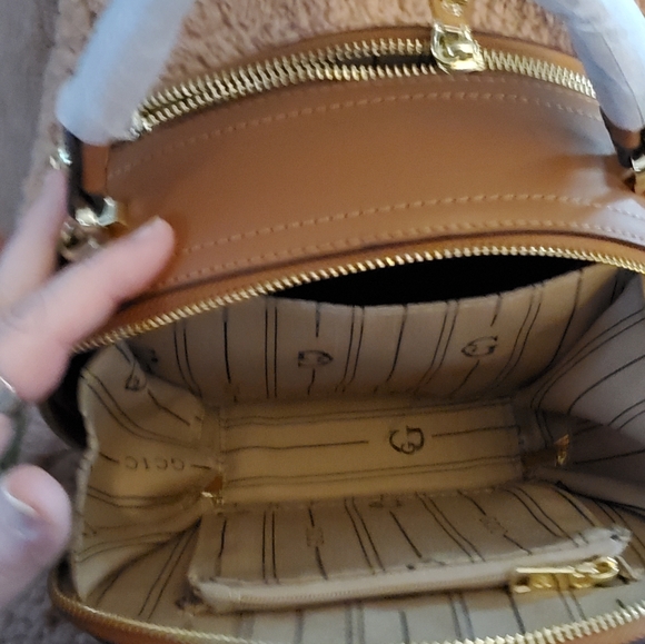 Purse - Picture 4 of 5